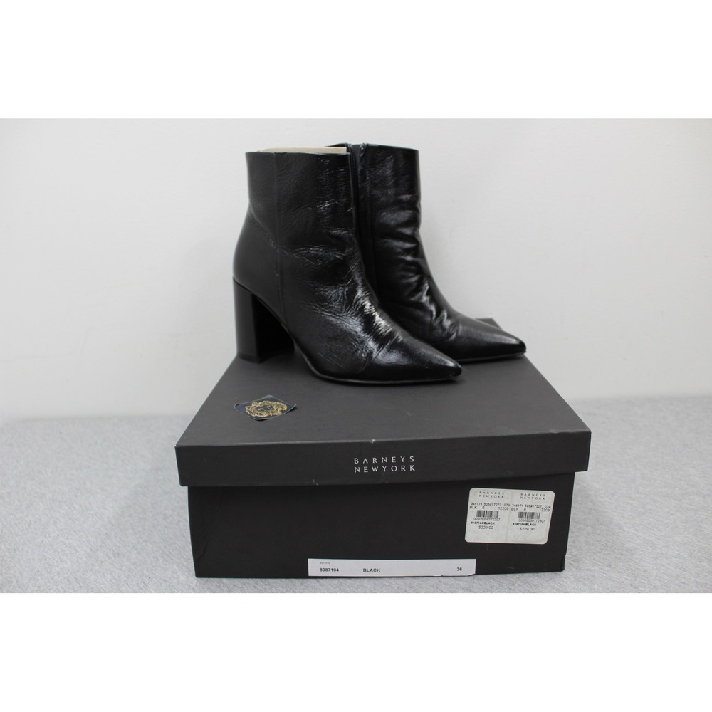 Barneys New York Boots Womens 36 Black Crinkled Leather Pointed Toe Ankle Zip